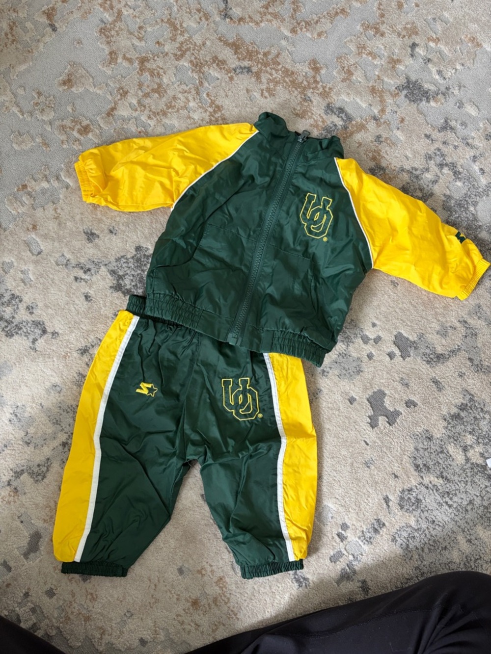 Vintage STARTER Oregon Ducks Matching Tracksuit Set